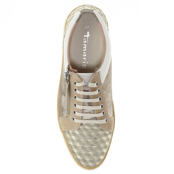 Arany színű Tamaris sneaker. Puha memóriahabos Touch It talpbéléssel készült pillekönnyű cipő.