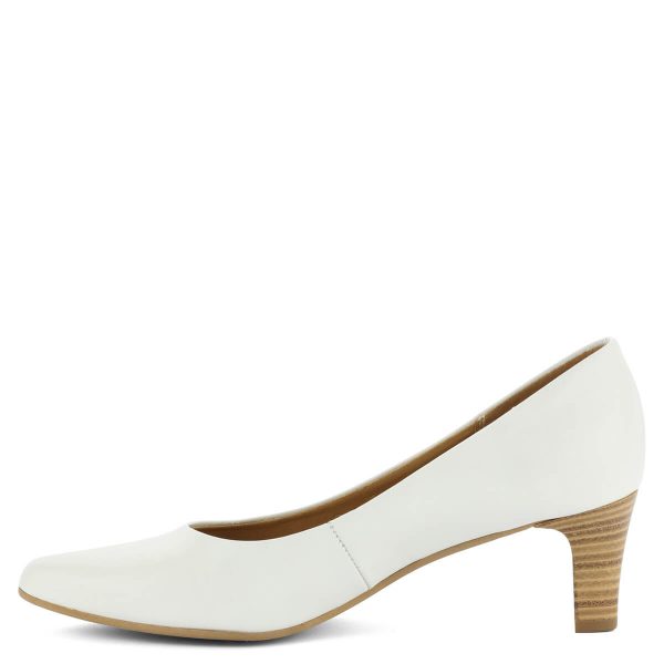 Fehér Tamaris cipő 6 cm magas sarokkal. Klasszikus, elegáns magas sarkú Tamaris cipő kiváló minőségű anyagok felhasználásával.