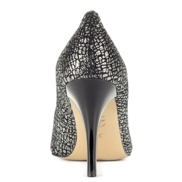 Fekete-ezüst Anis cipő 9 cm-es sarokkal, hegyes orral. A körömcipő bőr béléssel készült, magas sarka ellenére kényelmes cipő.