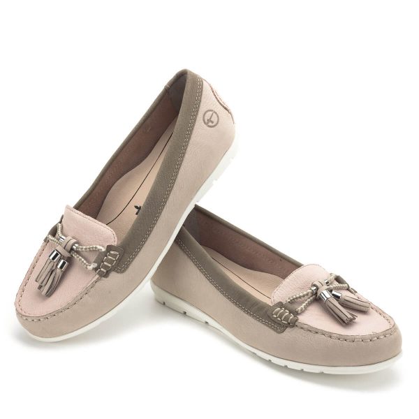 Tamaris cipő rózsaszín és drapp bőr kombinálásával. Talpbetétje kivehető, Tamaris Touch It memóriahabos. A könnyed mokaszin fazon tavasztól őszig kiváló viselet, városnézéshez, sétához egyaránt - Tamaris 1-24602-22 424