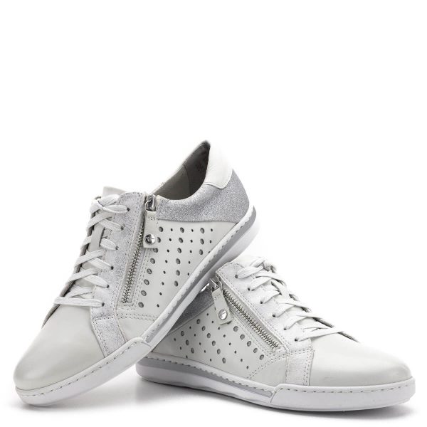 Tamaris cipő fehér színben, ezüstös csillogó részekkel. Fűzős cipő, mely memóriahabos Tamaris Touch It talpbéléssel készült, külső oldalán cipzár könnyíti a felvételt. A Tamaris tavasz/nyár kollekciójának egy nagyon kényelmes és jól kihasználható darabja - Tamaris 1-23619-22 100
