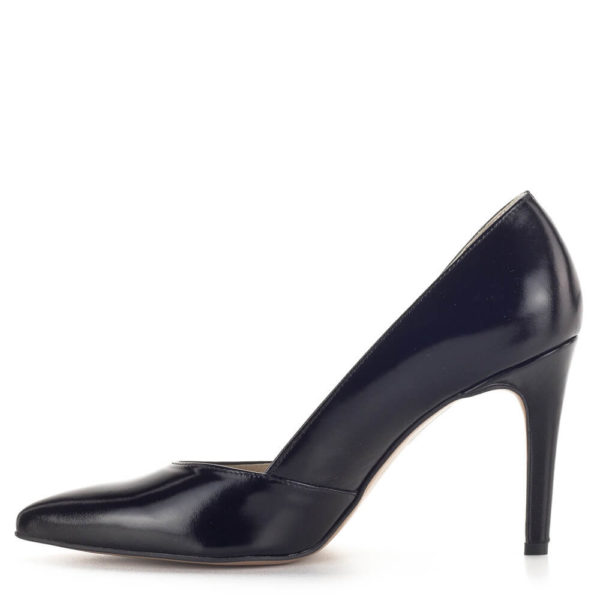 Anis fekete női magassarkú cipő, kívül belül bőrből készült, fényes (nem lakk) anyagból.