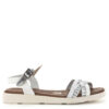 Oh My Sandals női szandál lapos talppal. Vékony pántos bőr szandál fehér-ezüst színben, puha talpbéléssel. Az Oh My Sandals szandálok kényelmes, puha talpbéléssel, Spanyolországban készülnek. Anyaguk kívül belül valódi bőr.