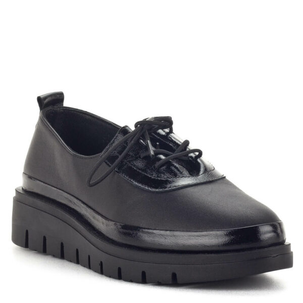 Anna Viotti fekete fűzős női bőr cipő bőr béléssel, lakk bőr részekkel. Kényelmes, könnyű cipő.