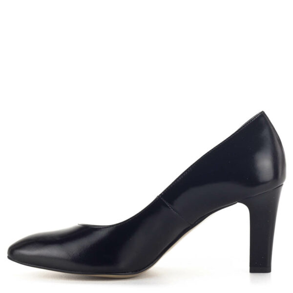 Anis női cipő 7,5 cm magas sarokkal, fekete színben. Anyaga kívül-belül bőr, elegáns, kényelmes női magassarkú.