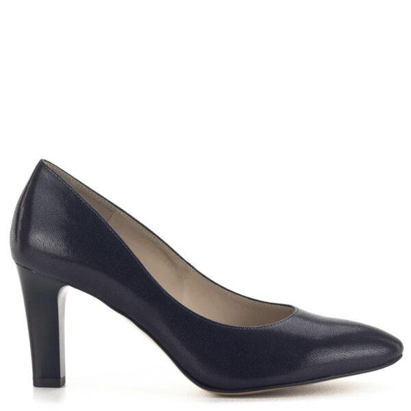 Anis női cipő 7,5 cm magas sarokkal, kék színben. Kívül-belül bőrből készült elegáns női cipő