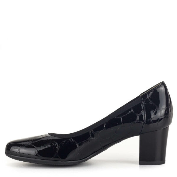 Bioeco elegáns női félcipő 6 cm-es stabil sarokkal, lakk bőrből. A cipő bélése bőr.