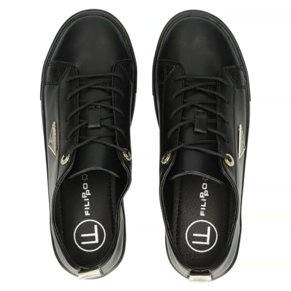 Filippo bőr női tornacipő fekete színben, arany részekkel. Kényelmes, sportos női félcipő, gumi talppal.