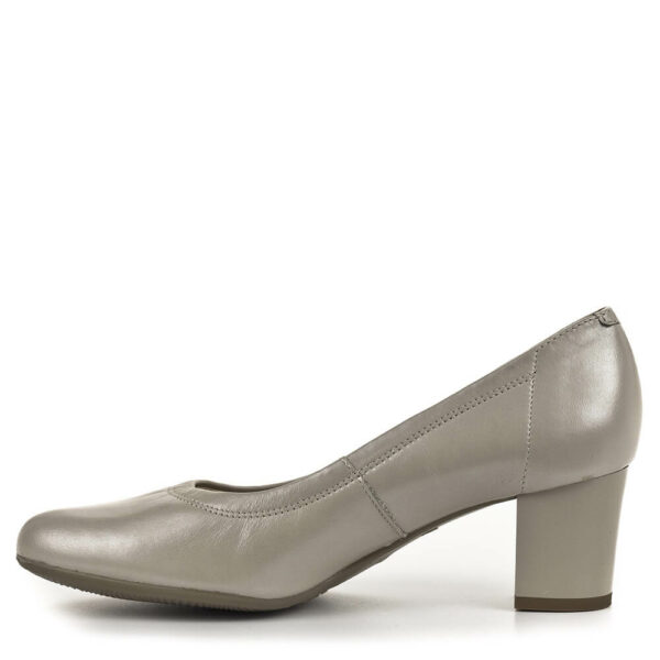 Bioeco női magassarkú cipő gyöngyház fényű bézs színben, 6 cm magas sarokkal. Bőr cipő bőr béléssel. Bioeco 5522 2351