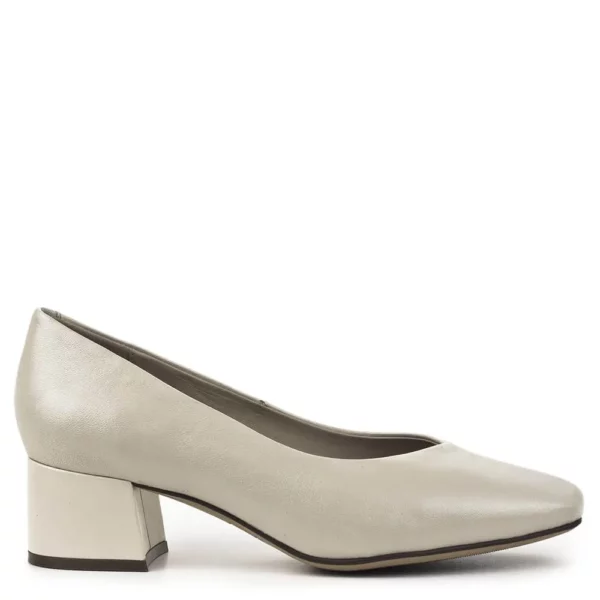 Krém színű, kis sarkú elegáns Caprice női bőr cipő 4,5 cm-es sarokkal. Caprice 9-22315-42 140