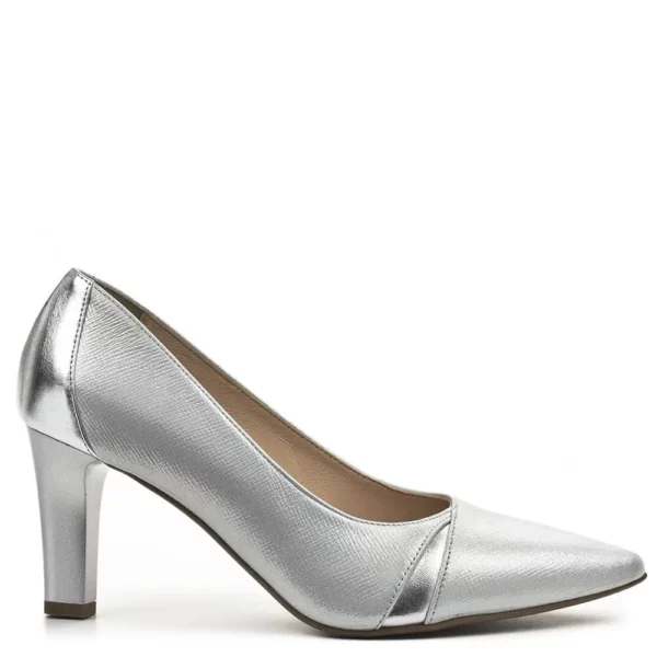 Bioeco női bőr magassarkú cipő ezüst színben. Elegáns magassarkú cipő, 7,5 cm magasságú sarokkal készült. Bioeco BI 5882 2103+2103+2095