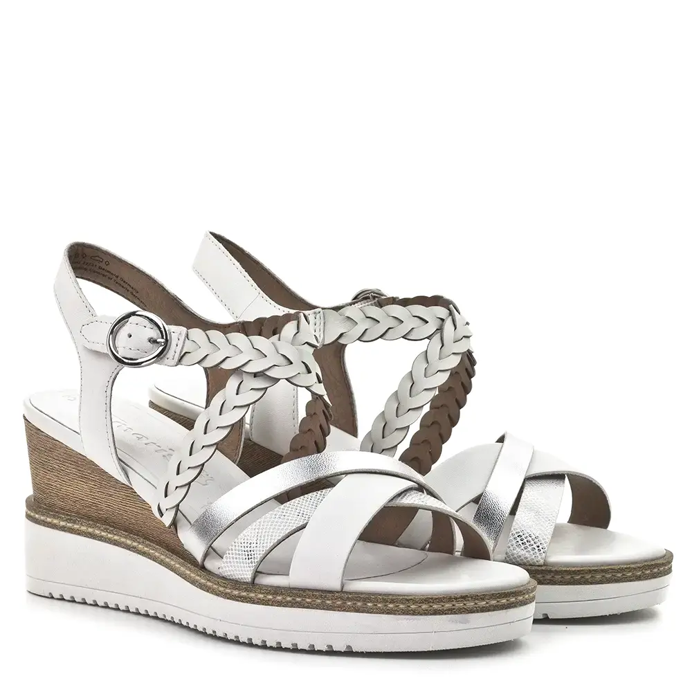 Tamaris telitalpú bőr szandál fehér színben, Touch It memóriahabos talpbéléssel. Sarka kb. 7,5 cm magas. Tamaris 1-28220-42 100