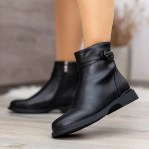 Filippo női bőr bokacsizma lapos talppal - Filippo DBT7357/25 BK