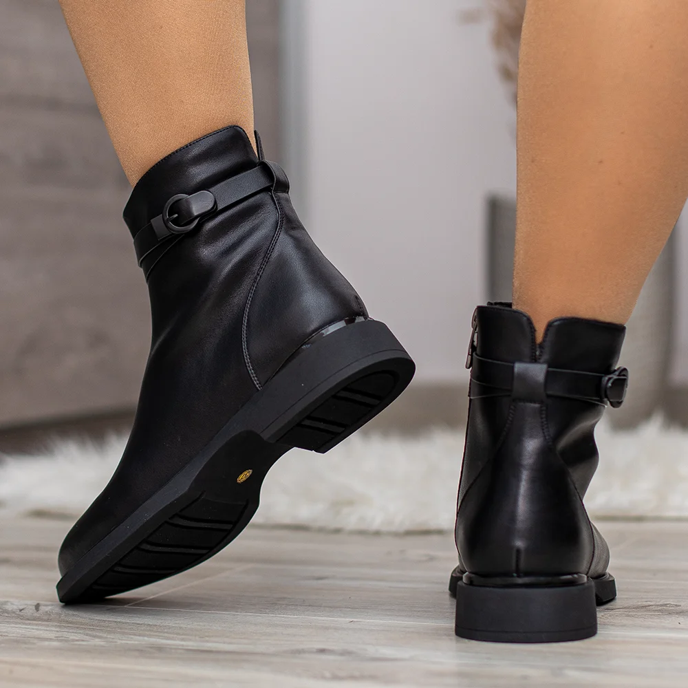 Filippo női bőr bokacsizma lapos talppal - Filippo DBT7357/25 BK