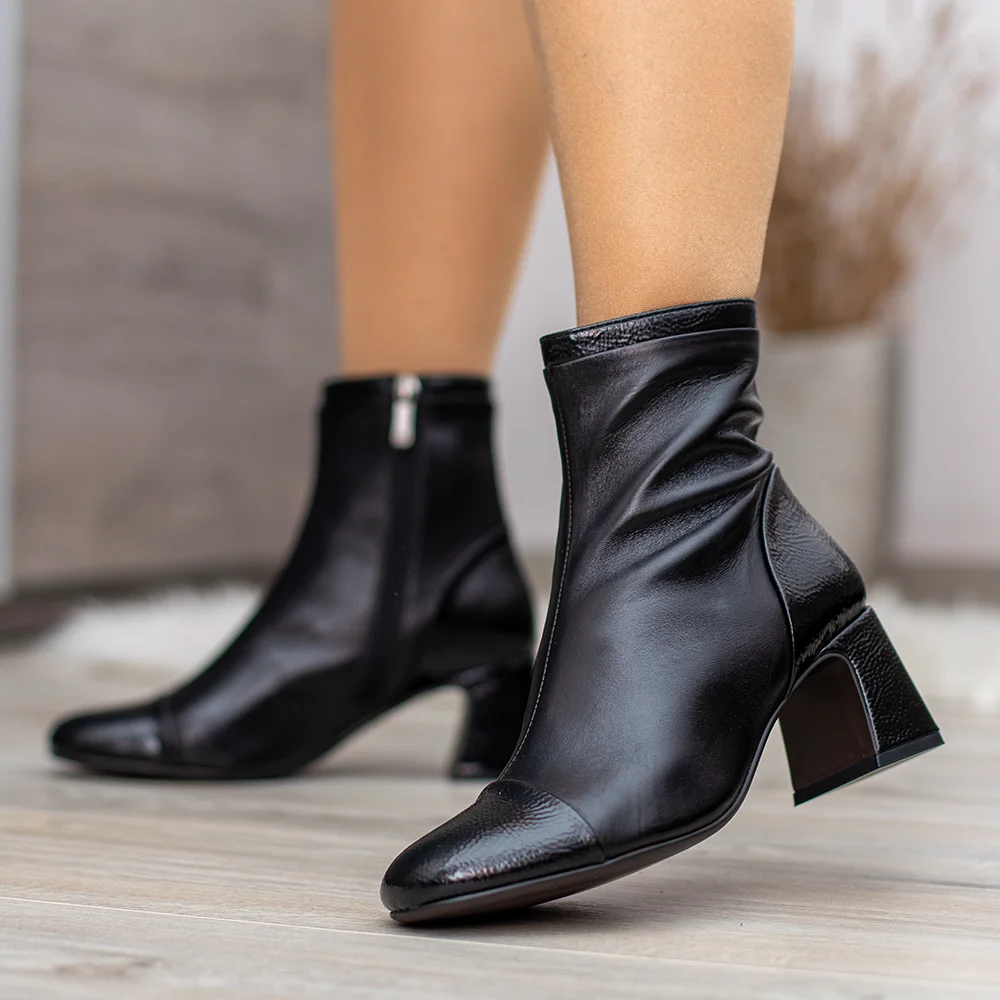 Regarde le Ciel elegáns női bőr bokacsizma - Regarde MYA-01 7710