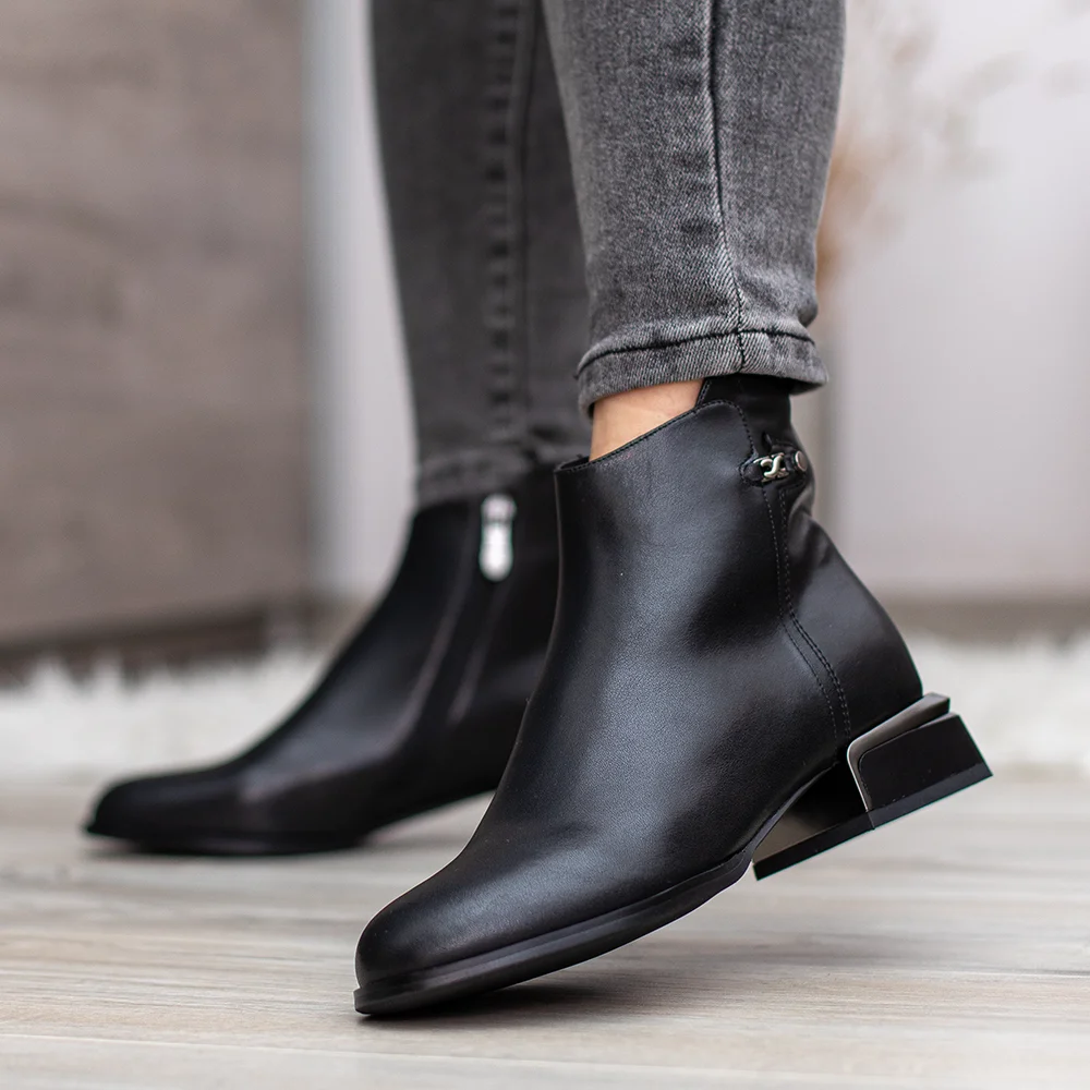 Filippo csinos női bőr bokacsizma kis sarokkal - Filippo DBT7382/25 BK