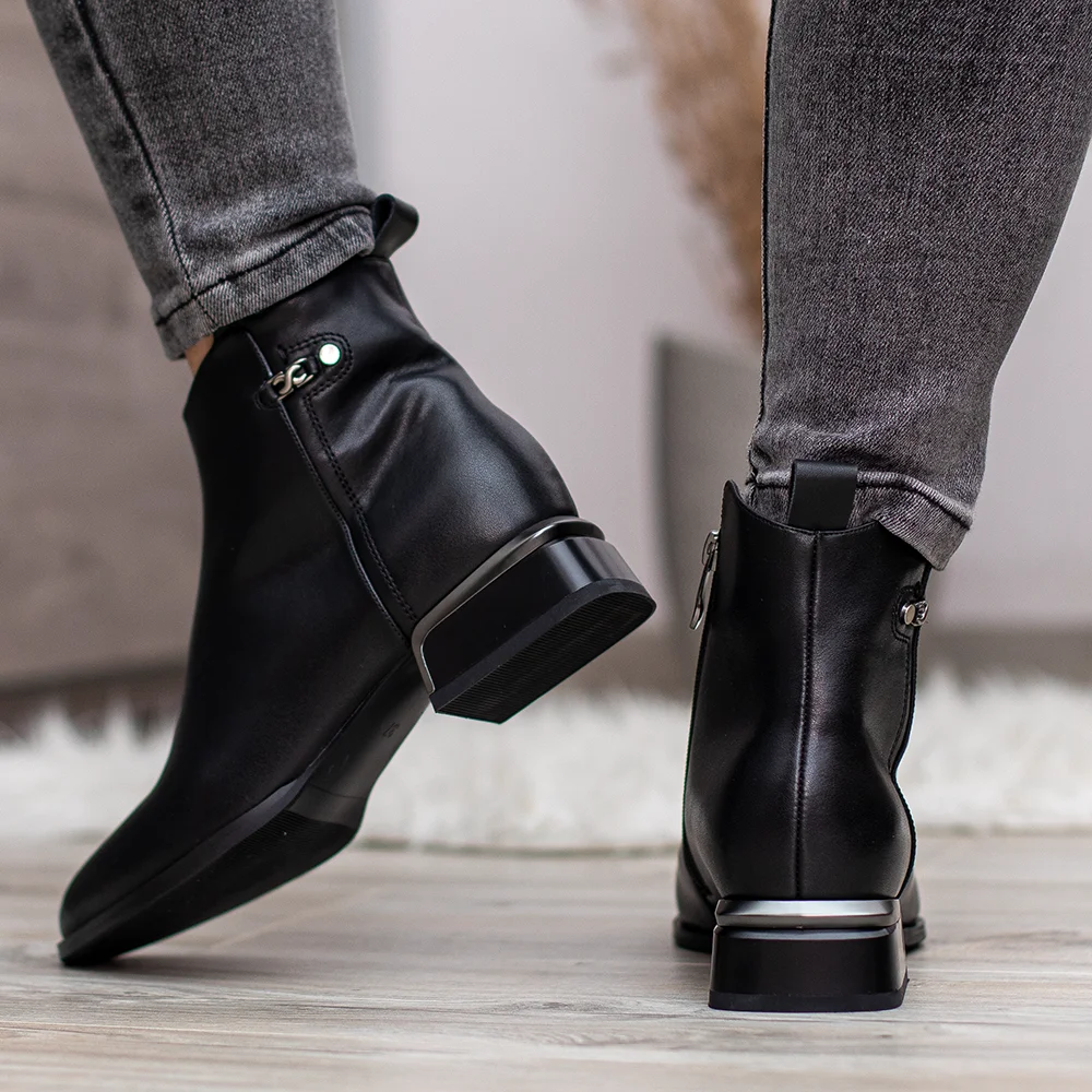 Filippo csinos női bőr bokacsizma kis sarokkal - Filippo DBT7382/25 BK