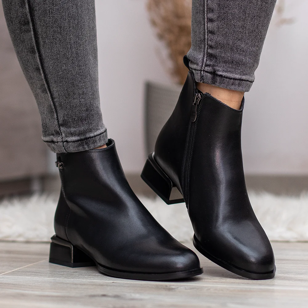 Filippo csinos női bőr bokacsizma kis sarokkal - Filippo DBT7382/25 BK