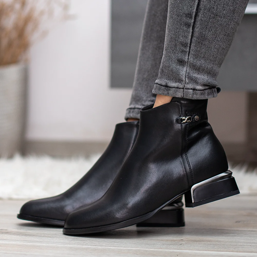 Filippo csinos női bőr bokacsizma kis sarokkal - Filippo DBT7382/25 BK