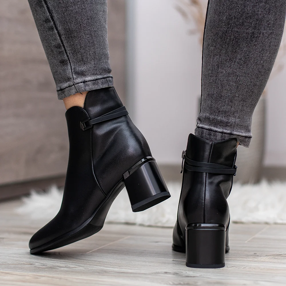 Filippo közepes sarkú elegáns bőr bokacsizma - Filippo DBT7377/25 BK