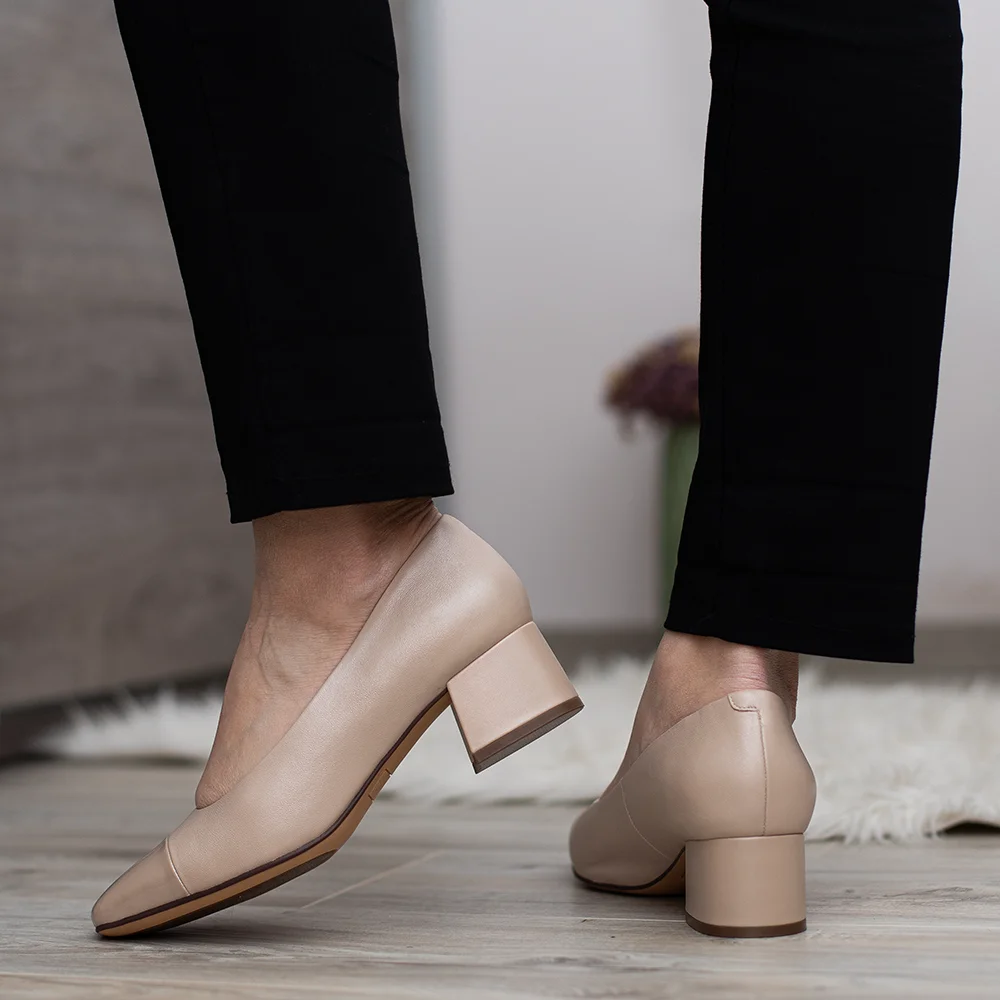 Caprice elegáns női bőr cipő kis sarokkal - Caprice 9-22305-42 408