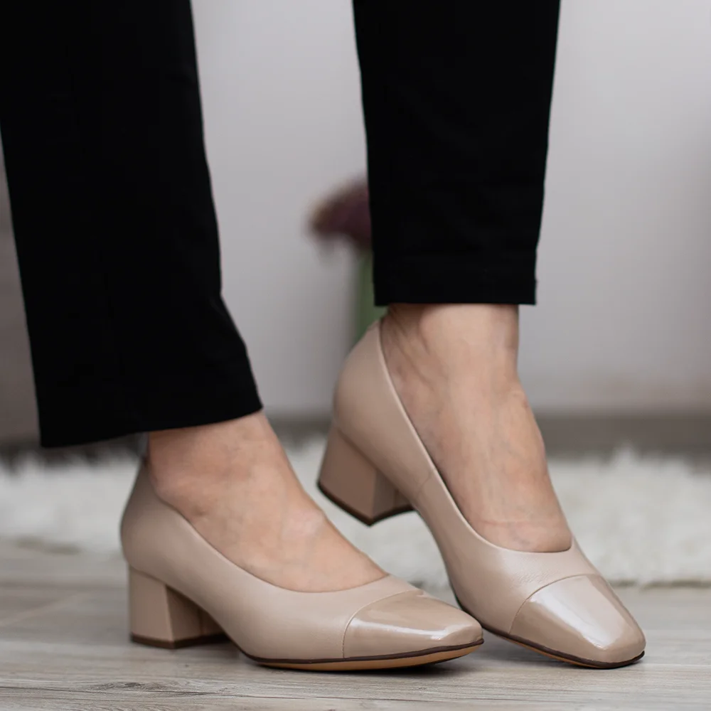 Caprice elegáns női bőr cipő kis sarokkal - Caprice 9-22305-42 408