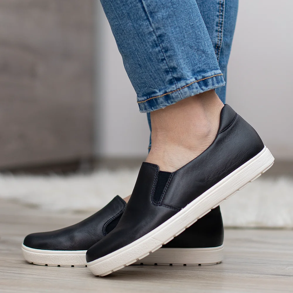 Caprice sötétkék női bőr bebújós cipő - Caprice 9-24662-42 814