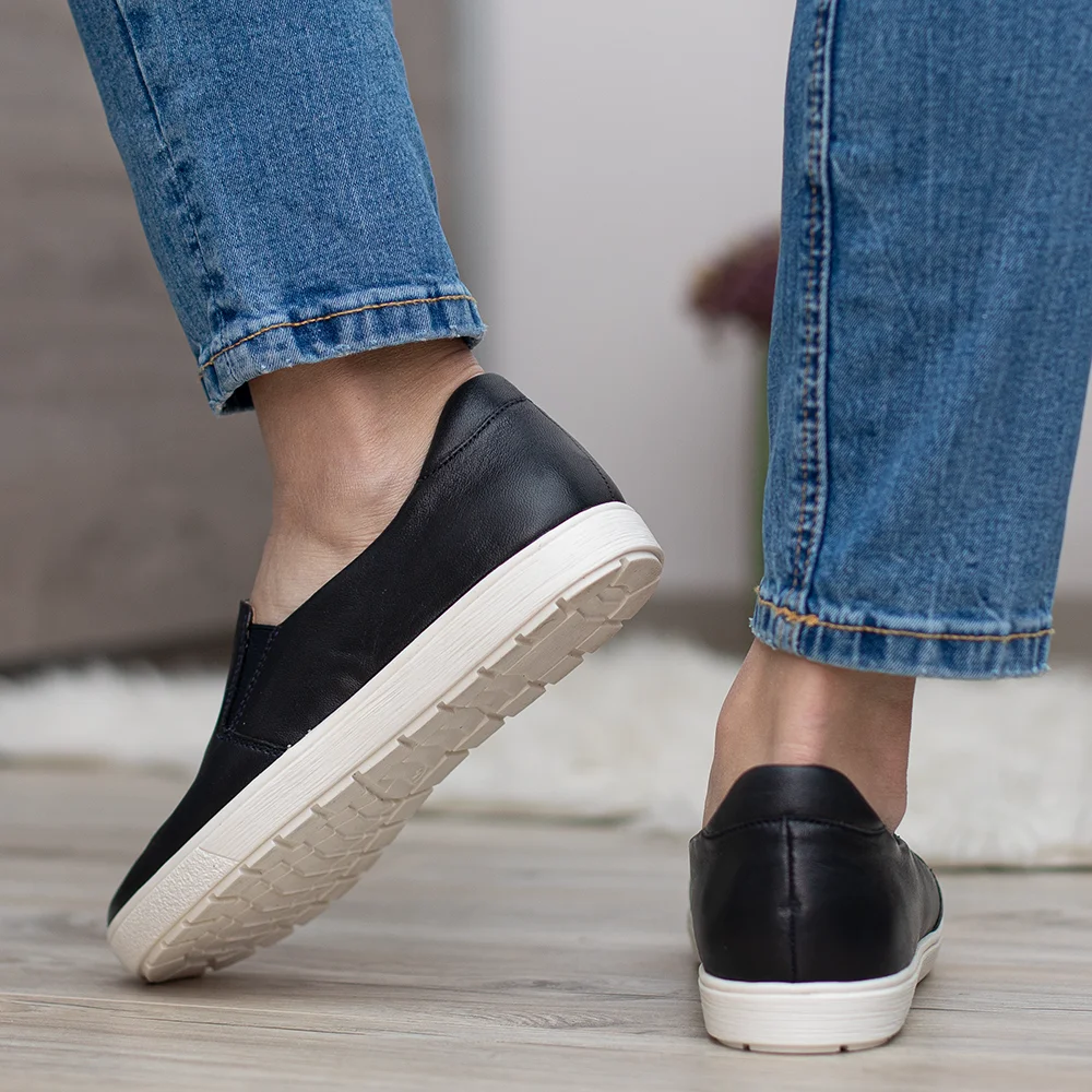 Caprice sötétkék női bőr bebújós cipő - Caprice 9-24662-42 814