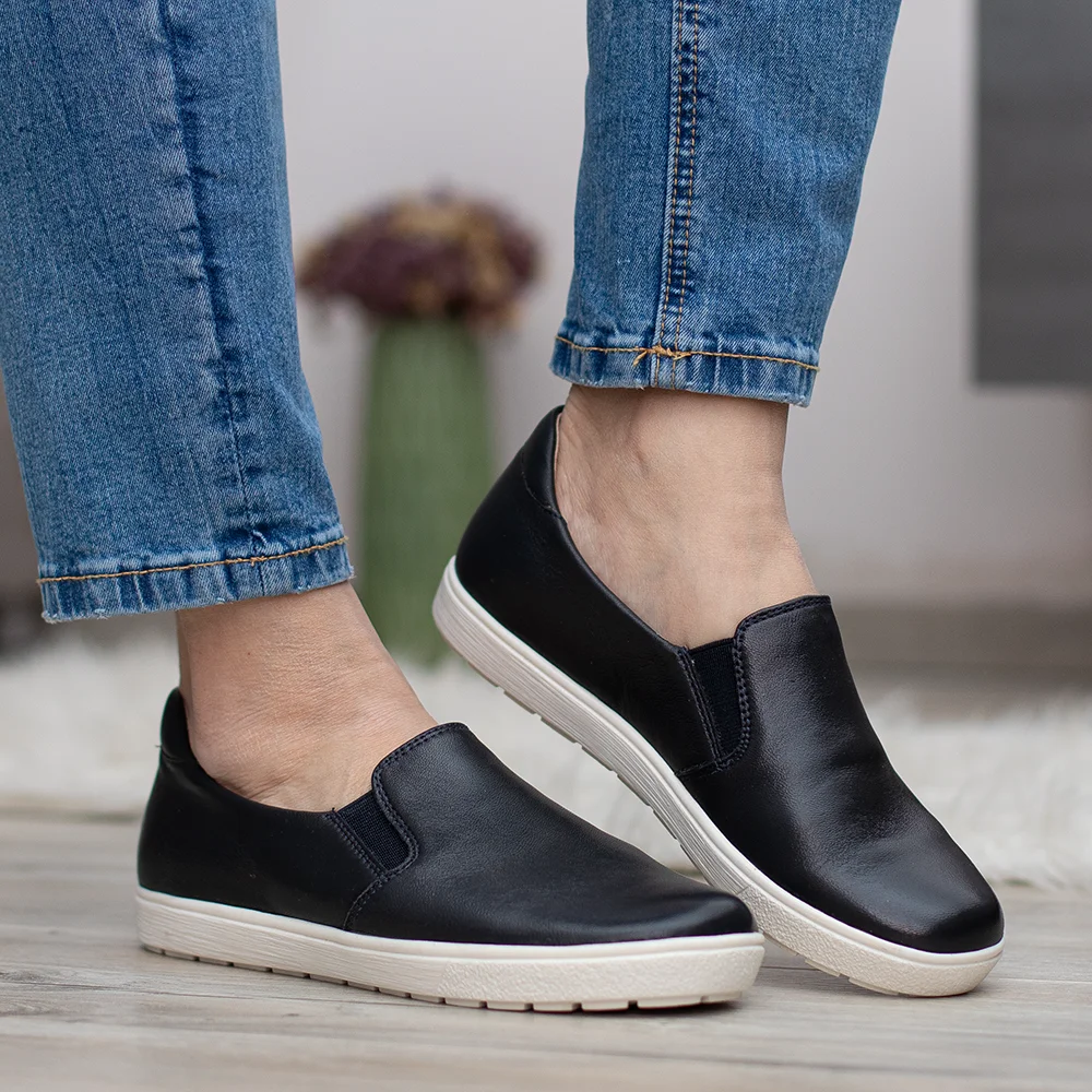 Caprice sötétkék női bőr bebújós cipő - Caprice 9-24662-42 814