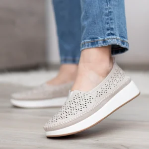 Filippo bézs lyukacsos női bőr cipő - Filippo DP4555/26 BE