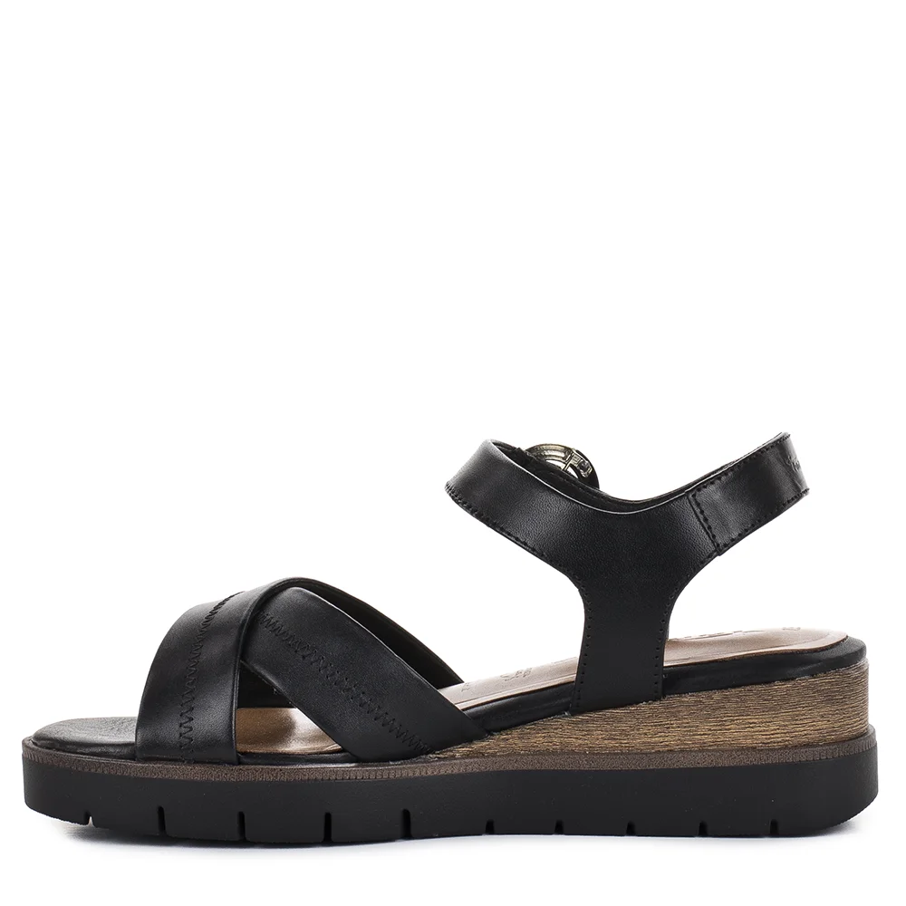 Tamaris vastag talpú fekete bőr szandál - Tamaris 1-28202-42 003